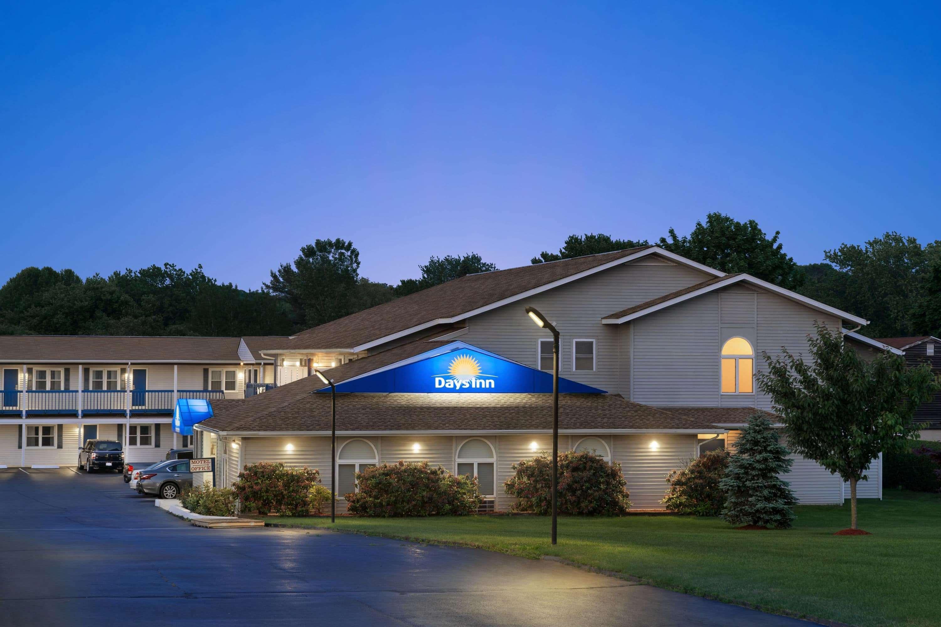 Days Inn By Wyndham Middletown/Newport Area Exterior photo
