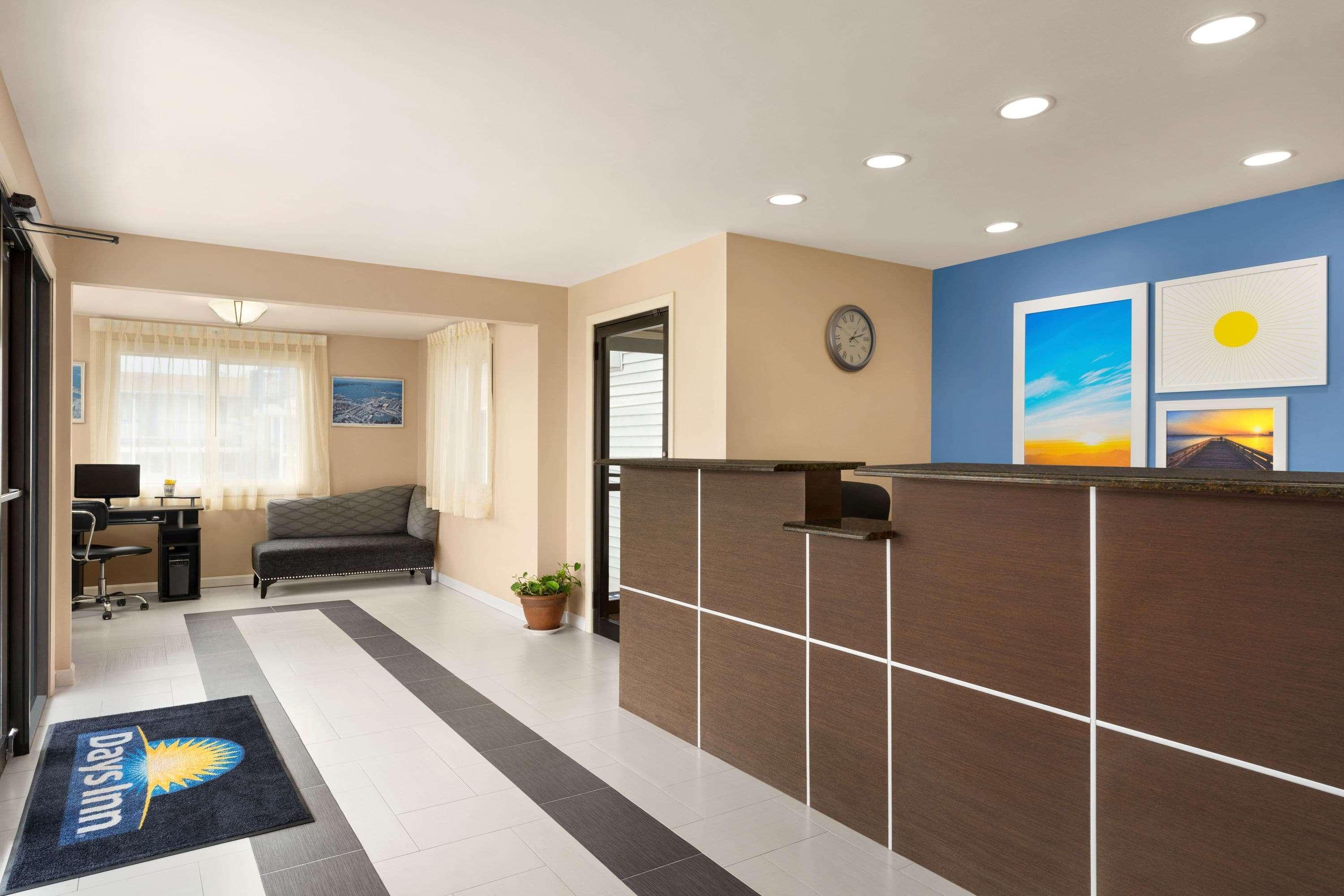 Days Inn By Wyndham Middletown/Newport Area Exterior photo
