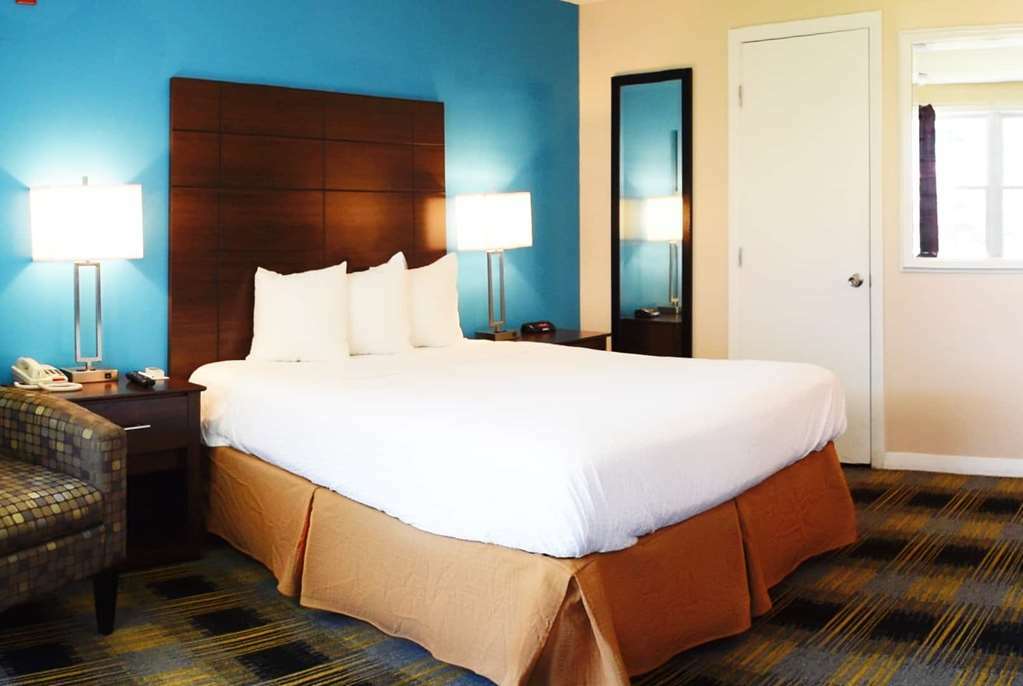 Days Inn By Wyndham Middletown/Newport Area Room photo